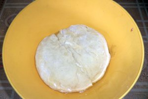 Aperitiv varzari - placinte cu varza