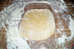 Aperitiv varzari - placinte cu varza