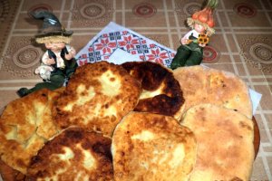 Aperitiv varzari - placinte cu varza