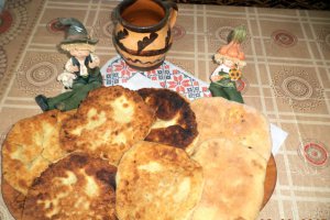 Aperitiv varzari - placinte cu varza