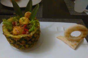 Salata de ananas cu scoici