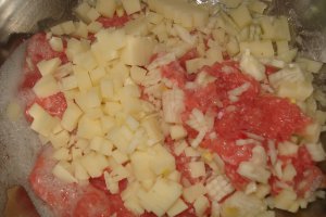 Aperitiv trandafir cu carne de curcan