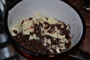 Desert prajitura cu migdale si ciocolata
