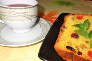 CHEC CU FRUCTE CONFIATE SI CU NUCI 