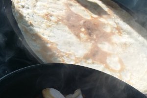 Clatite cu ciuperci si sunca la cuptor