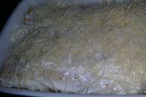 Clatite cu ciuperci si sunca la cuptor