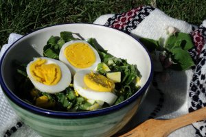 Salata de leurda, cu oua