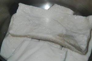 Slanina fiarta cu boia si usturoi