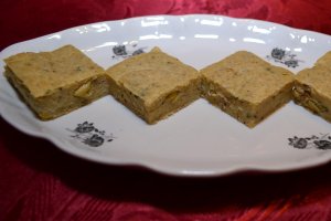 Aperitiv tarta cu sardine si masline verzi