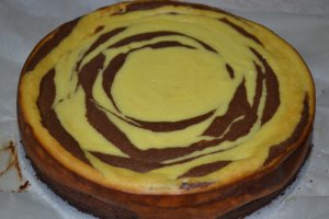 Desert cheesecake zebra cu ciocolata