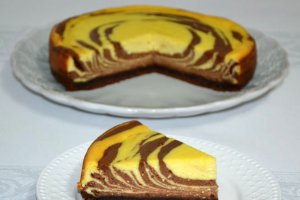 Desert cheesecake zebra cu ciocolata