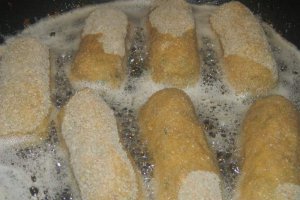 Aperitiv crochete din carne tocata cu cascaval