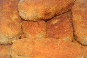 Aperitiv crochete din carne tocata cu cascaval