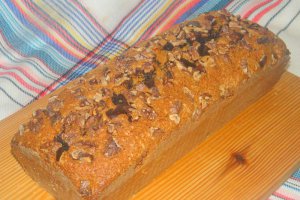 Desert chec din albusuri cu nuca si stafide - 700 -