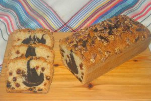 Desert chec din albusuri cu nuca si stafide - 700 -