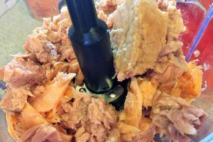 Pasta de ton cu somon afumat si mascarpone