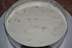 Desert tort cu ananas si crema mascarpone