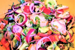 Salata cu somon afumat