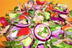 Salata cu somon afumat