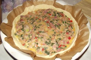 Placinta cu carne tocata si bacon