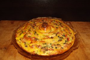 Placinta cu carne tocata si bacon