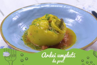 Ardei umpluti cu orez si legume de post