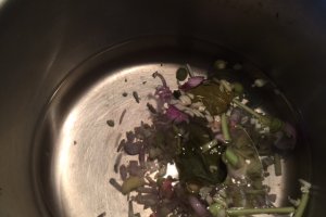 Supa thailandeza de legume