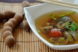 Supa thailandeza de legume