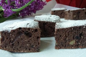 Desert negresa cu lapte de cocos și gem de afine (de post)
