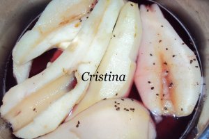 Pere in sos de vin rosu