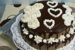 Desert tort cu crema de ciocolata neagra si alba si afine - Reteta nr. 600