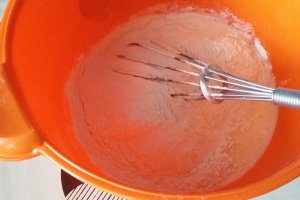 Aperitiv pancakes cu sunca si mozzarela