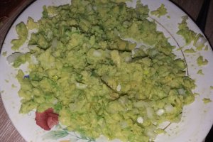 Bruschete cu avocado