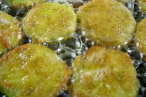 Dovlecei pane cu sos de usturoi