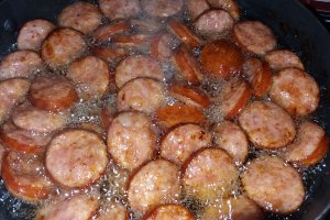 Ciorba de dovlecel cu carnati afumati