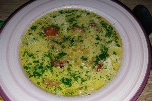 Ciorba de dovlecel cu carnati afumati