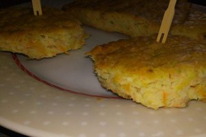 Aperitiv tarta cu dovlecei si morcovi