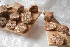 Salam de biscuiţi, reţetă cu dulce de leche
