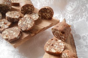 Salam de biscuiţi, reţetă cu dulce de leche