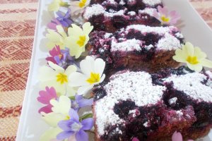 Desert negresa de post cu coacaze negre