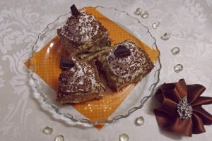 Desert maci cu vanilie si alune