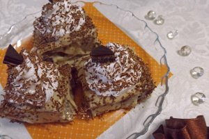 Desert maci cu vanilie si alune
