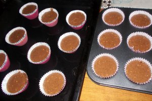 Desert briose cu cacao si nuca de post
