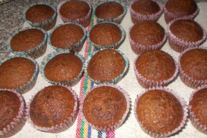 Desert briose cu cacao si nuca de post