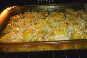 Cartofi si piept de pui cu lamaie si parmezan