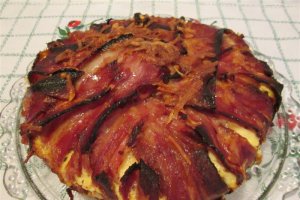 Aperitiv placinta cu bacon si cartofi
