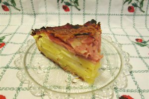 Aperitiv placinta cu bacon si cartofi