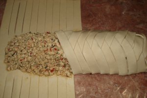 Placinta impletita cu carne de pui
