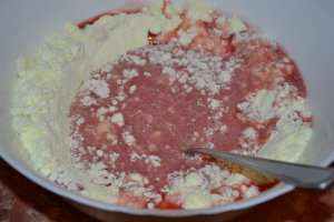 Desert ciocolata de casa cu capsuni