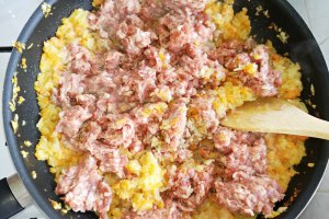 Reteta de musaca de cartofi cu carne, un preparat gustos